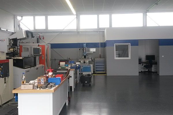 Maschinen in der neuen Halle